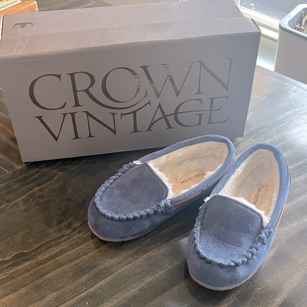 Kids size 11-12 Moccasin Slipper